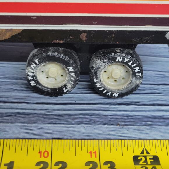 Vintage Nylint pressed steel Schoeps ice cream semi trailer white and orange - Picture 3 of 15